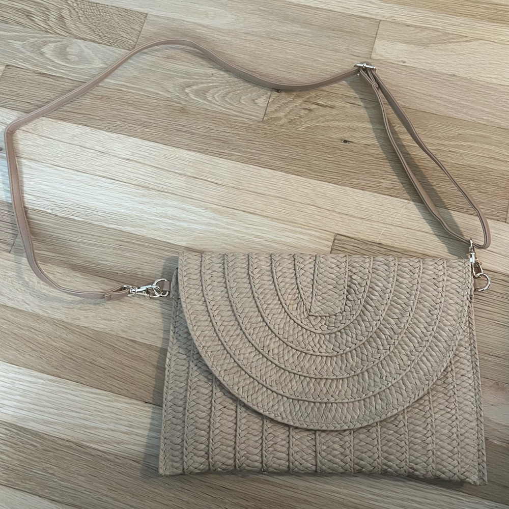 LAST CHANCE: Straw Shoulder Bag - never used!